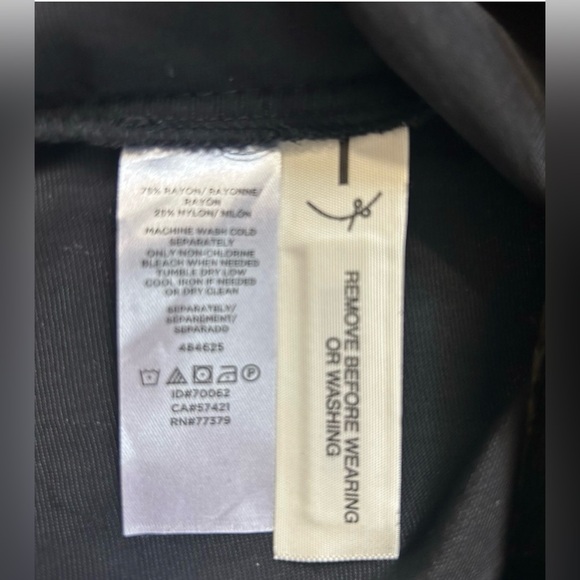 🌸NEW Ann Taylor Black Floral Velvet Dress Size 2P - Picture 5 of 5